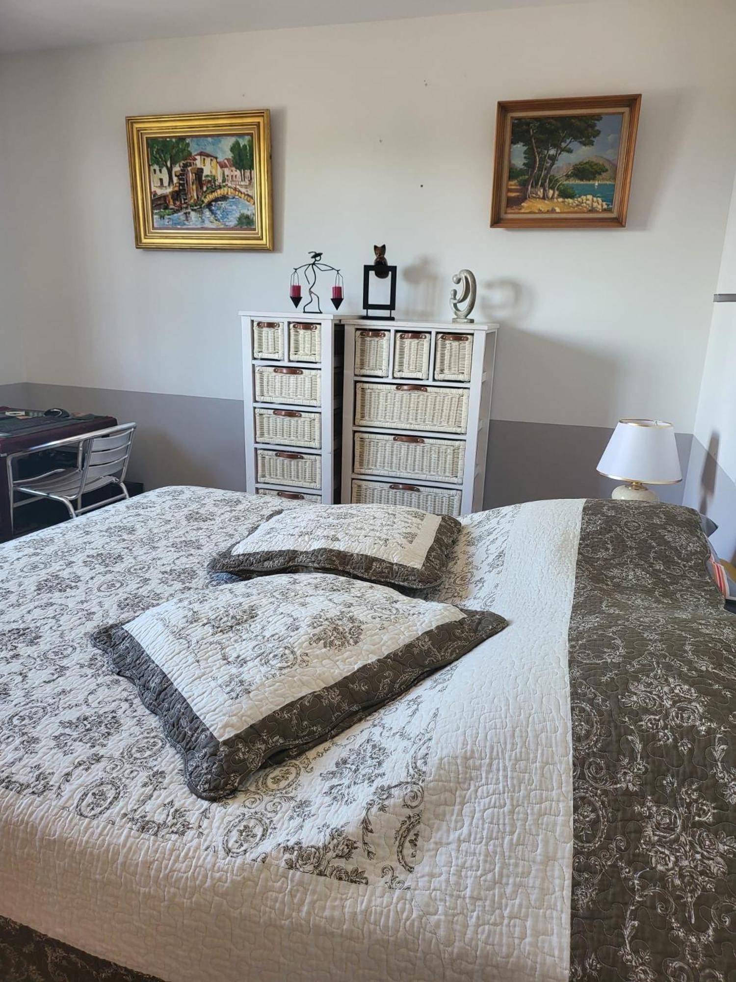 Appartement Standing Bord Sorgue LʼIsle-sur-la-Sorgue Extérieur photo